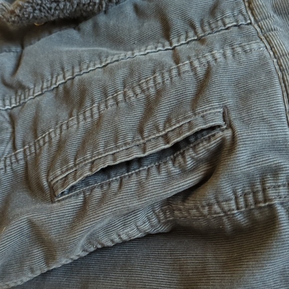 Levi's Sherpa Trucker Jacket - Picture 15 of 16